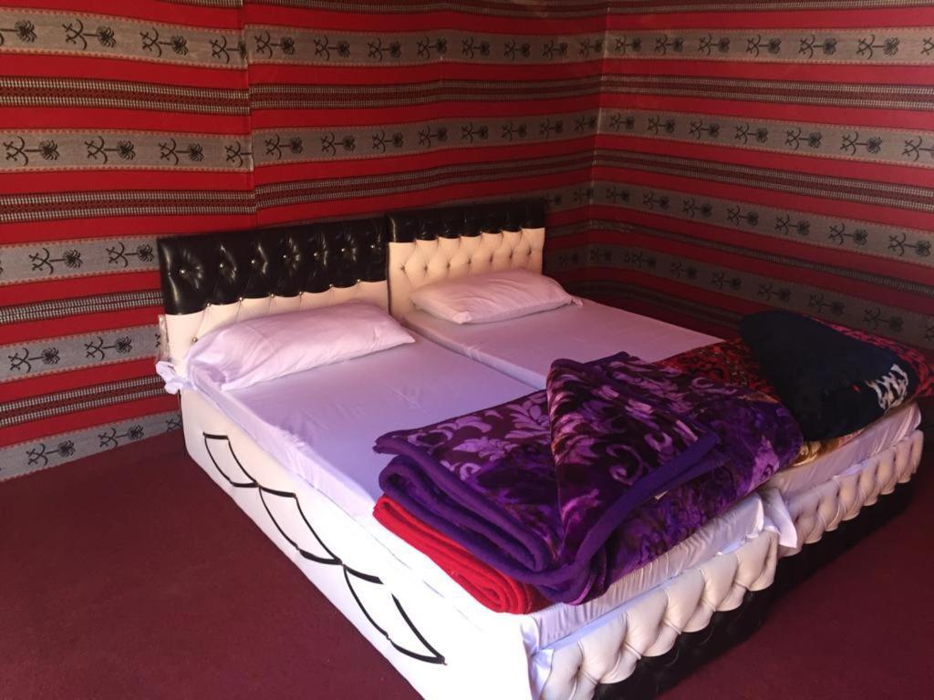 Wadi Rum-Bedouin Tents And Jeep Tours Bagian luar foto
