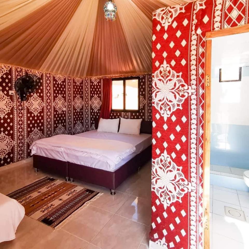 Wadi Rum-Bedouin Tents And Jeep Tours Bagian luar foto
