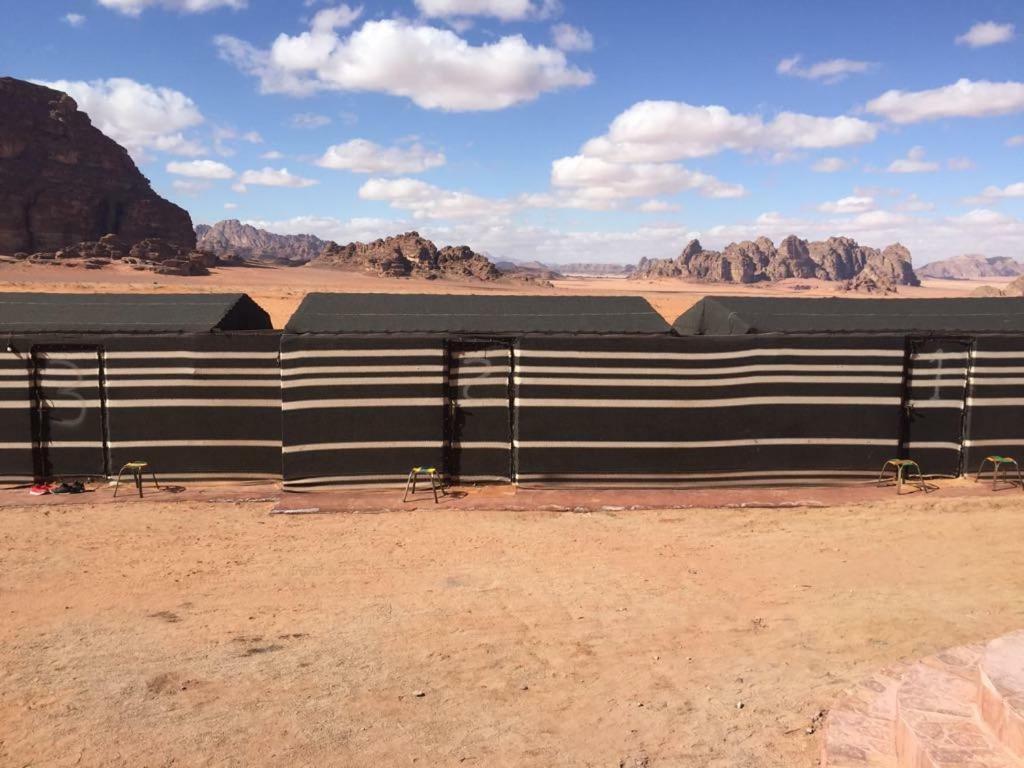 Wadi Rum-Bedouin Tents And Jeep Tours Bagian luar foto