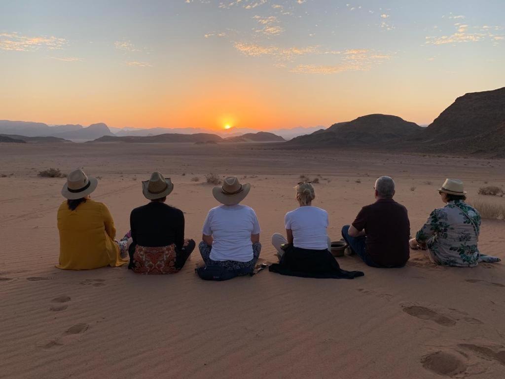 Wadi Rum-Bedouin Tents And Jeep Tours Bagian luar foto